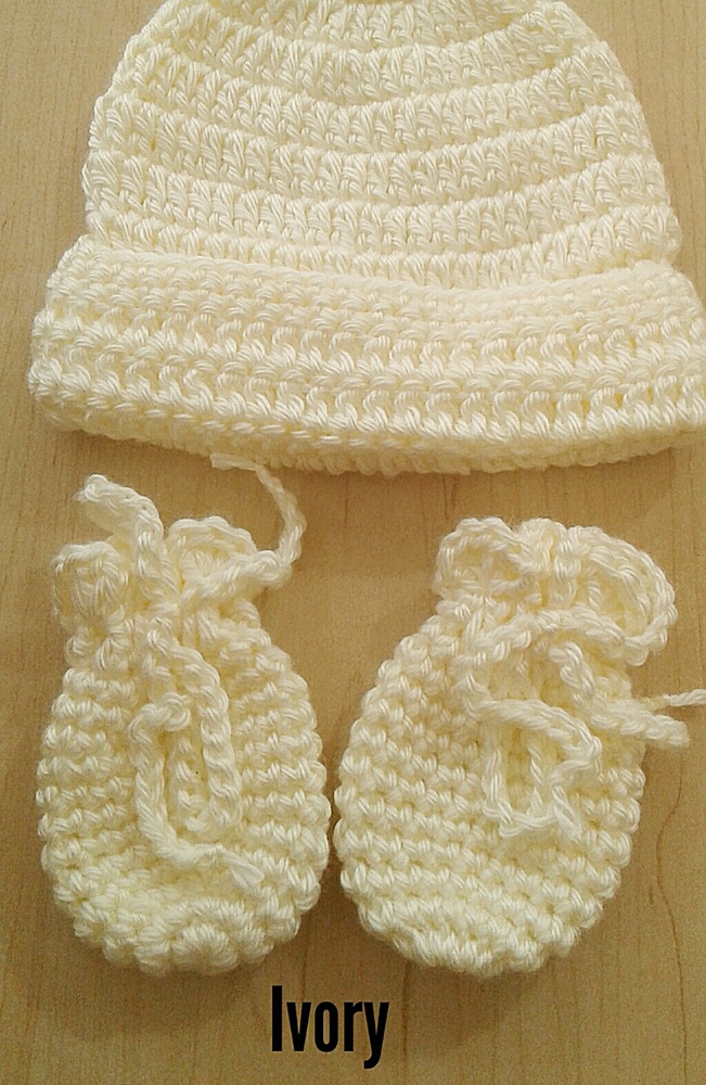 0-3 Months Crochet Baby Beanie and Mittens